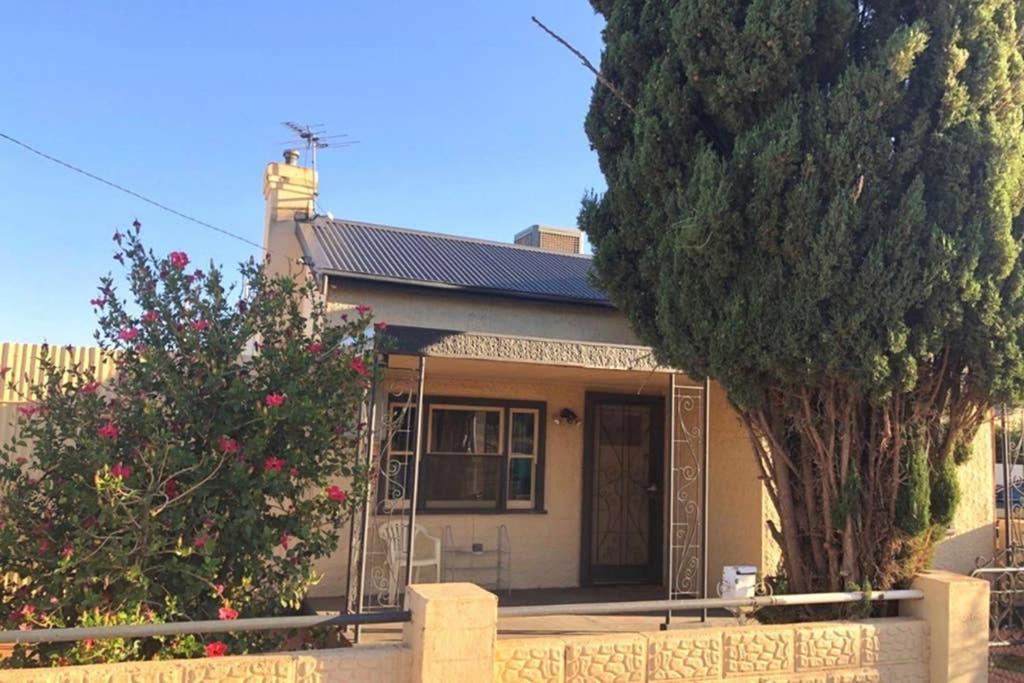 Modern Charming Miners' Cottage +Free Internet Broken Hill Eksteriør bilde